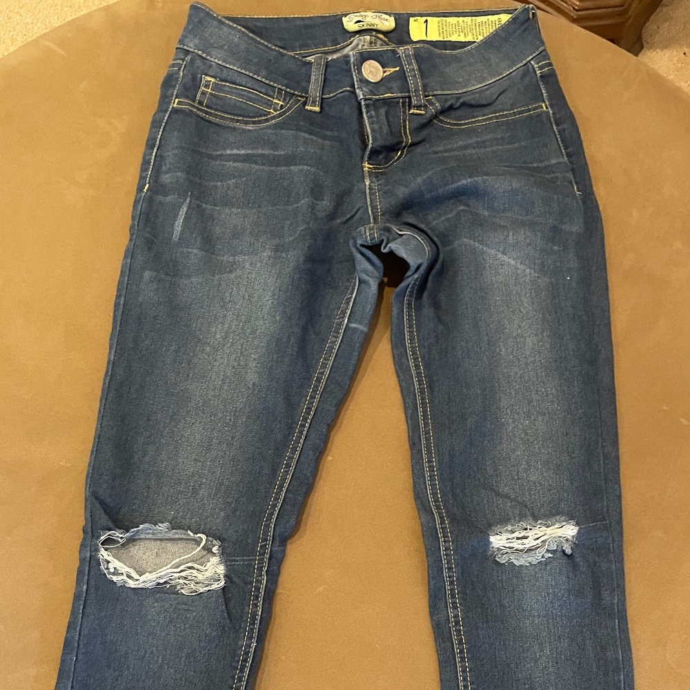 Indigo Rein like new skinny ripped jean size 1